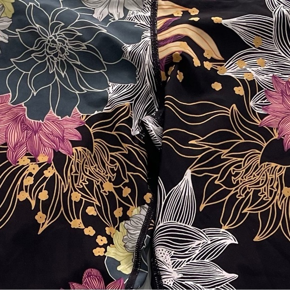 RUNNING BARE Leggings Size 6-8 Multicolor 
Ab-Waisted Tights 7/8 Legging Gusset - Picture 6 of 7